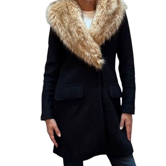 Belle Badgley Mischka Navy Blue Coat withh Faux Fur Size 2 - Picture 2 of 5